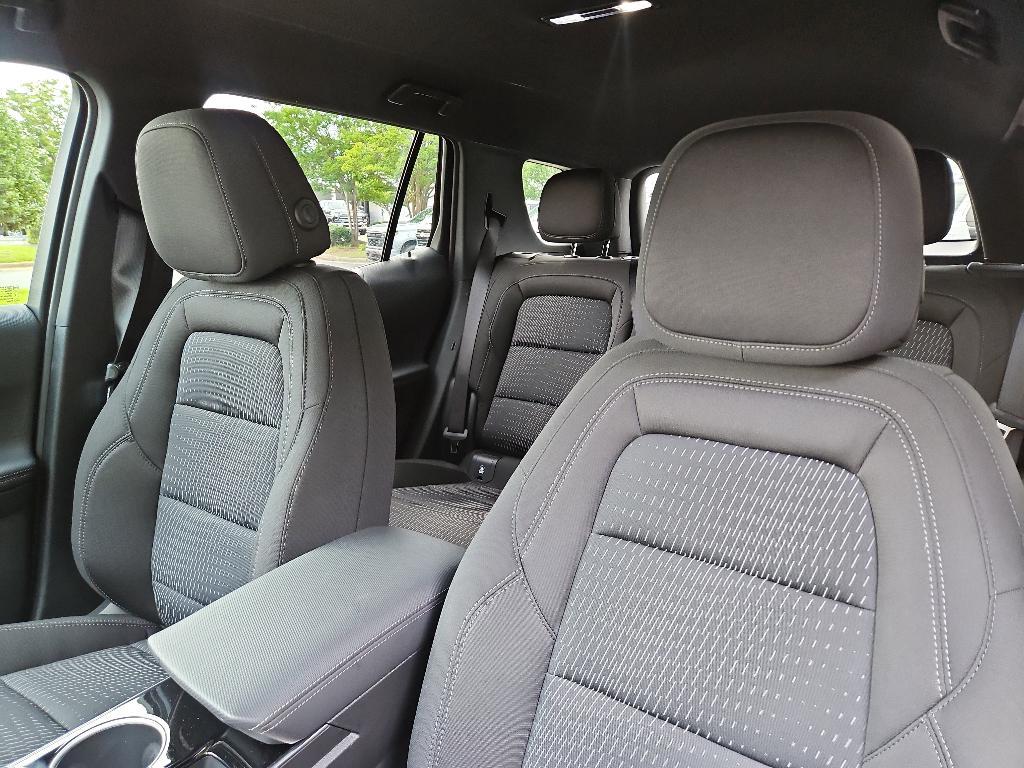 new 2026 Chevrolet Equinox car, priced at $31,995