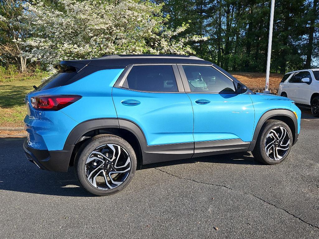 new 2025 Chevrolet TrailBlazer car, priced at $27,575
