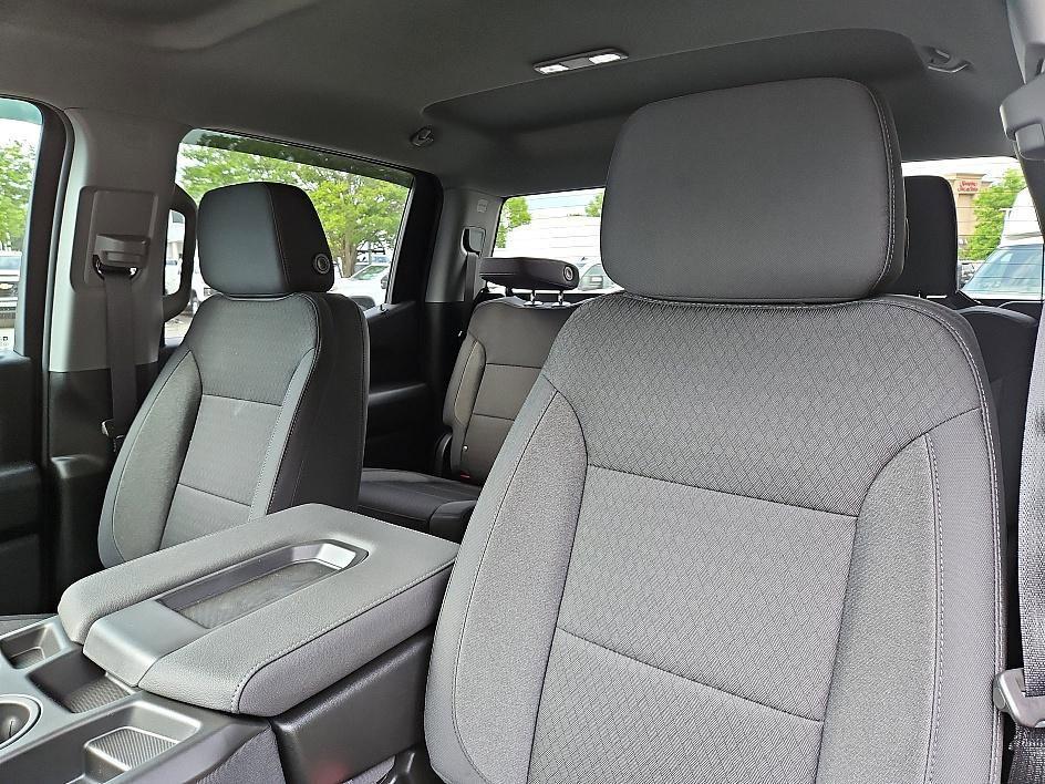 new 2025 Chevrolet Silverado 1500 car, priced at $38,104