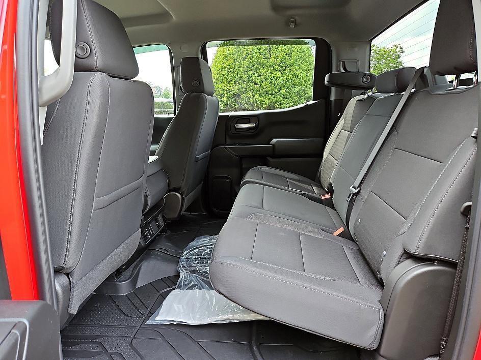 new 2025 Chevrolet Silverado 1500 car, priced at $38,104