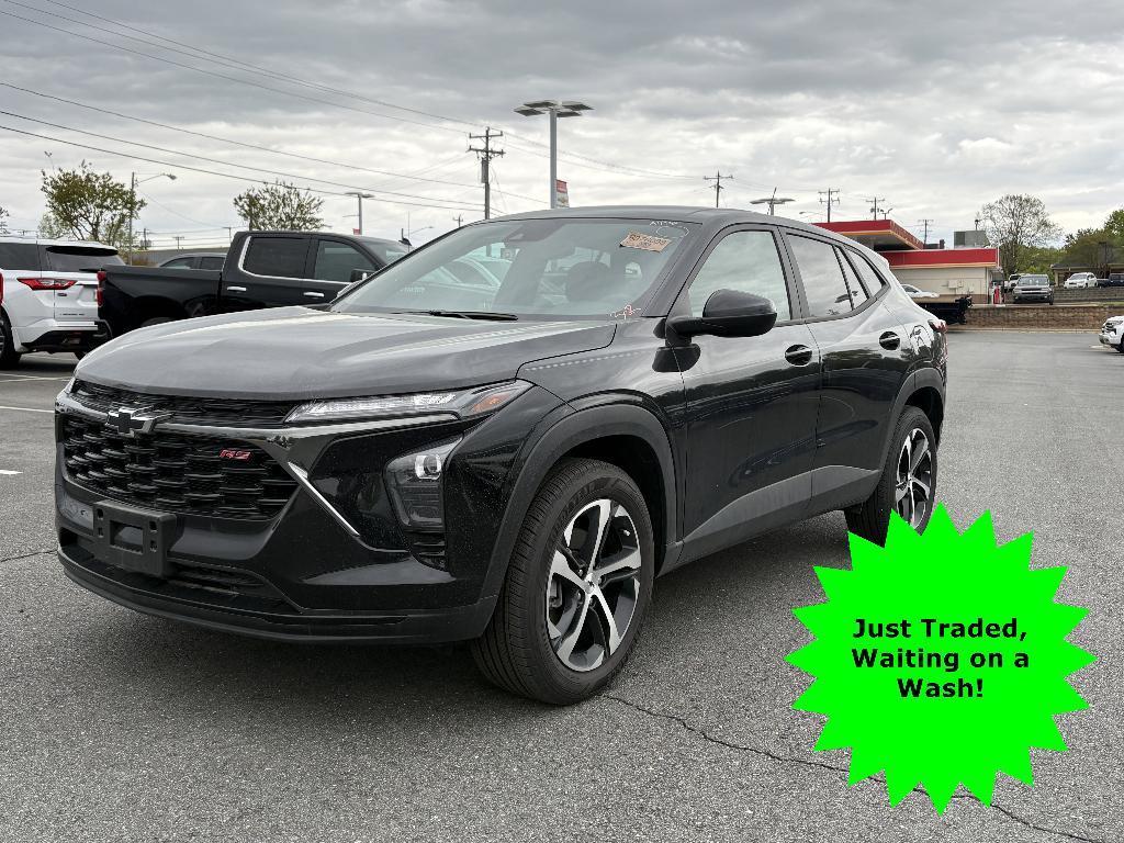 used 2025 Chevrolet Trax car, priced at $23,707