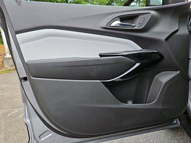 new 2025 Chevrolet Trax car, priced at $20,284