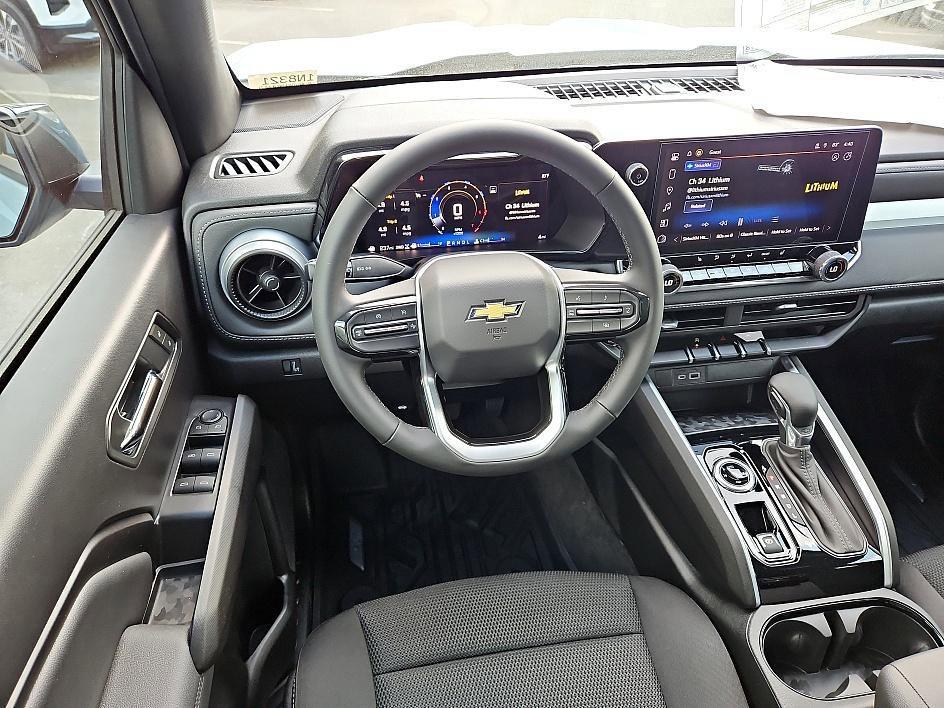 new 2025 Chevrolet Colorado car, priced at $34,004