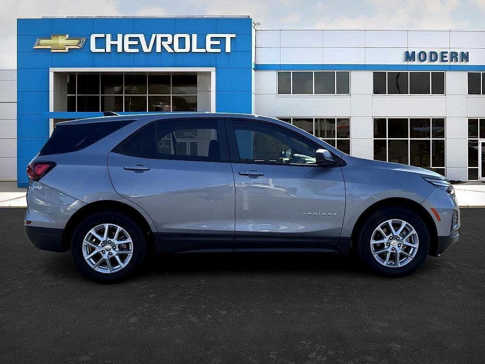 used 2024 Chevrolet Equinox car, priced at $24,915