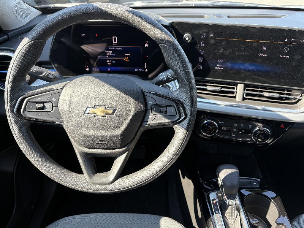 used 2024 Chevrolet Trax car, priced at $22,987