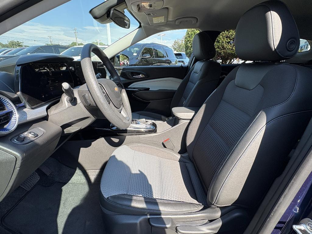 used 2024 Chevrolet Trax car, priced at $22,987