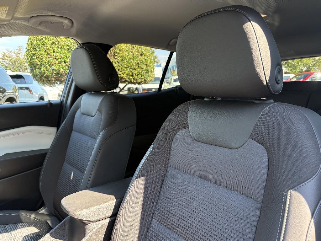 used 2024 Chevrolet Trax car, priced at $22,987