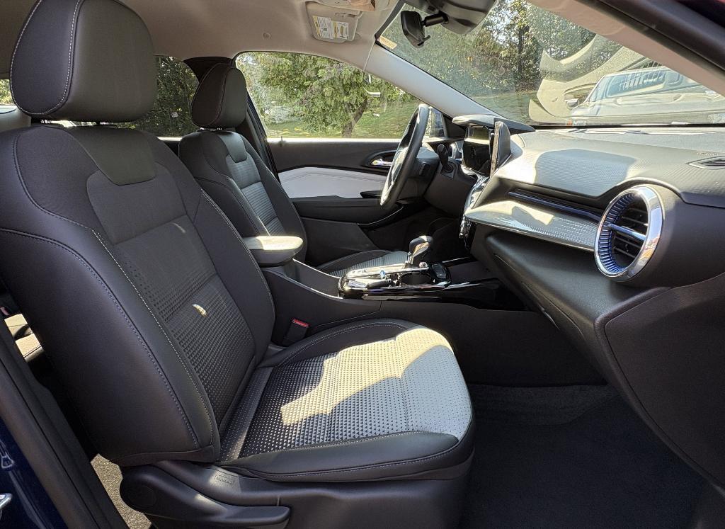 used 2024 Chevrolet Trax car, priced at $22,987