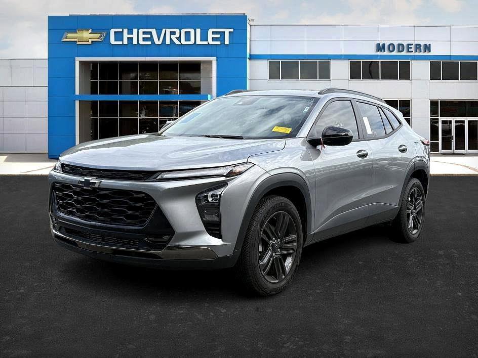used 2025 Chevrolet Trax car, priced at $23,681