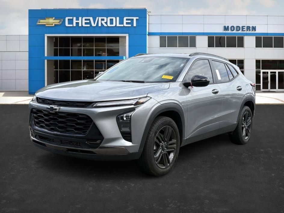 used 2025 Chevrolet Trax car, priced at $24,857