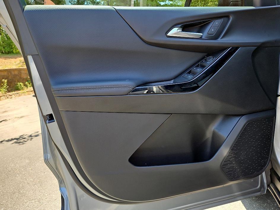 new 2025 Chevrolet Equinox car, priced at $23,620