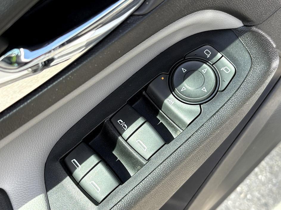 used 2020 Chevrolet Equinox car, priced at $17,194