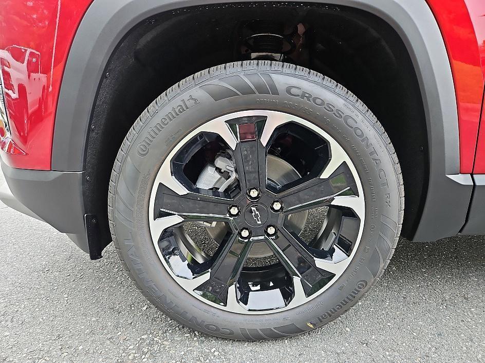 new 2026 Chevrolet Equinox car, priced at $33,090