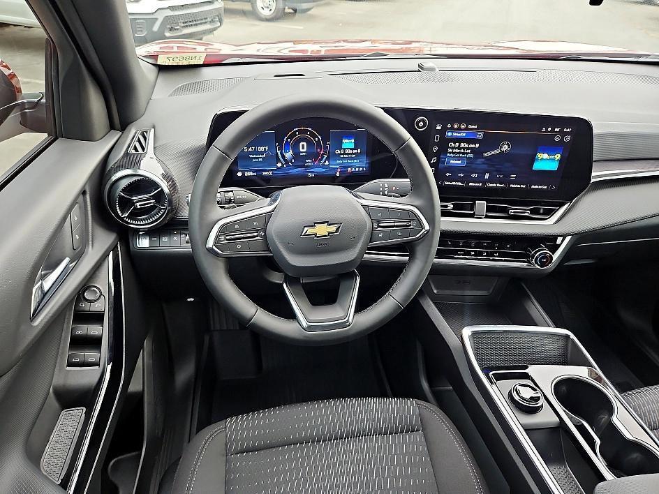 new 2026 Chevrolet Equinox car, priced at $33,090
