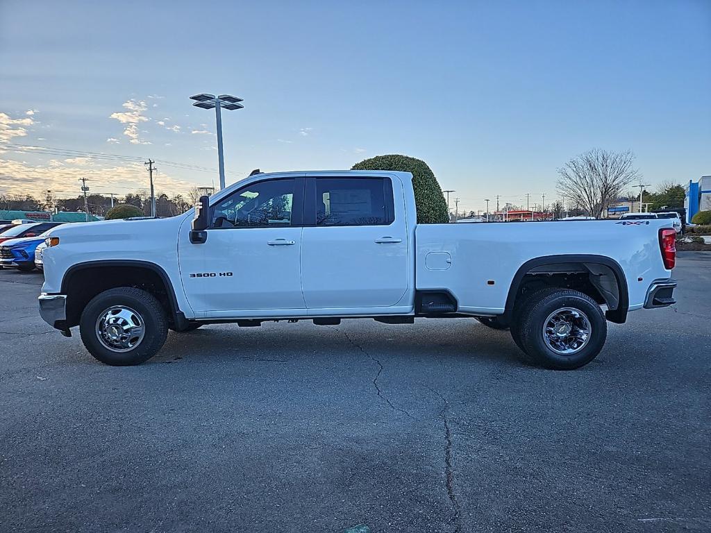 new 2025 Chevrolet Silverado 3500 car, priced at $63,944