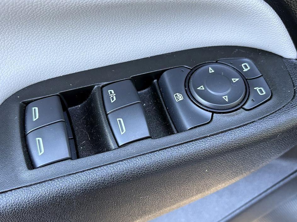 used 2022 Chevrolet Equinox car, priced at $20,943