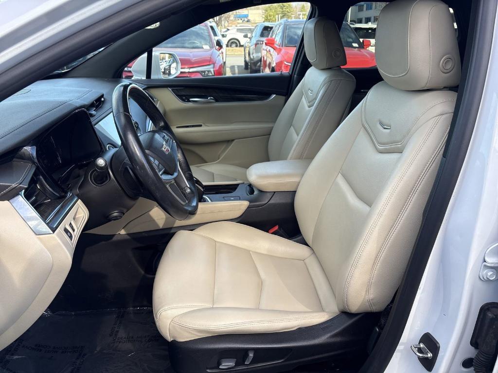 used 2019 Cadillac XT5 car, priced at $20,028