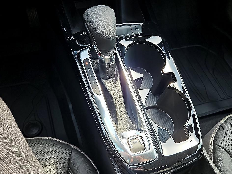 new 2025 Chevrolet Trax car, priced at $22,075