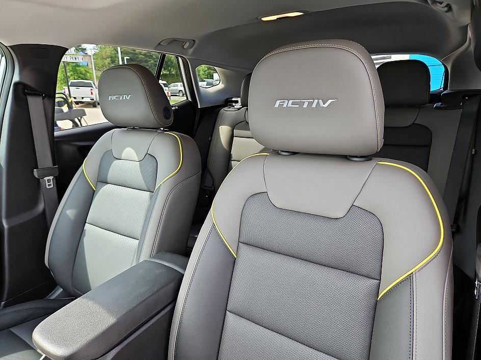 new 2025 Chevrolet Trax car, priced at $22,075