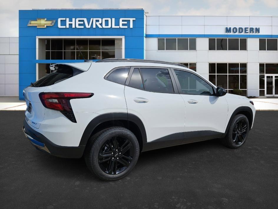 new 2025 Chevrolet Trax car, priced at $22,075