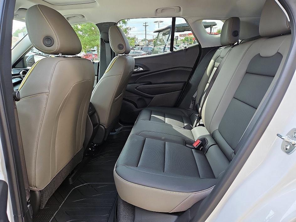 new 2025 Chevrolet Trax car, priced at $22,075
