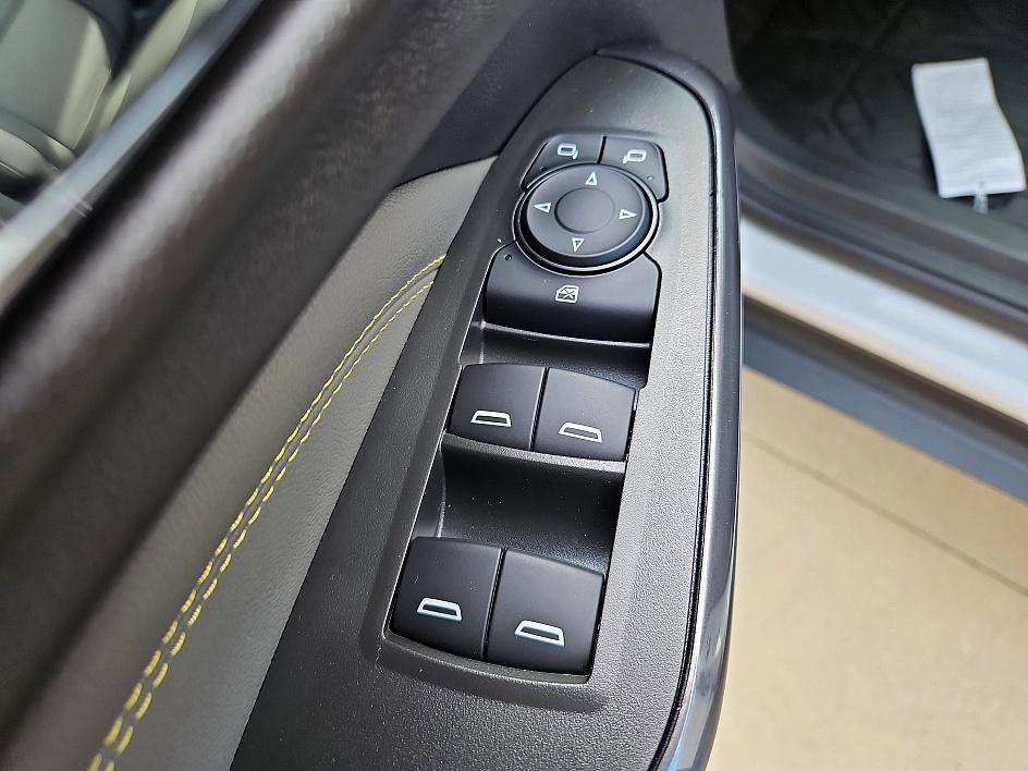 new 2025 Chevrolet Trax car, priced at $22,075