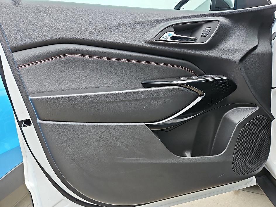 new 2025 Chevrolet Trax car, priced at $25,821