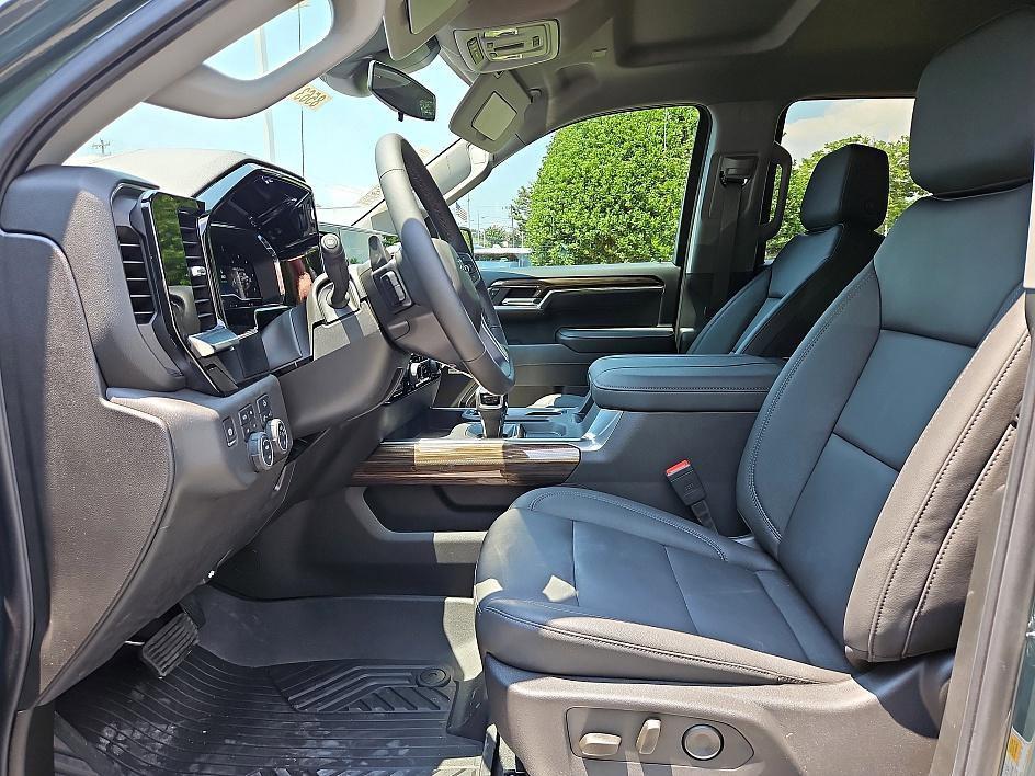 new 2025 Chevrolet Silverado 1500 car, priced at $53,384