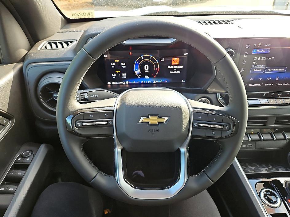 new 2025 Chevrolet Colorado car, priced at $31,034