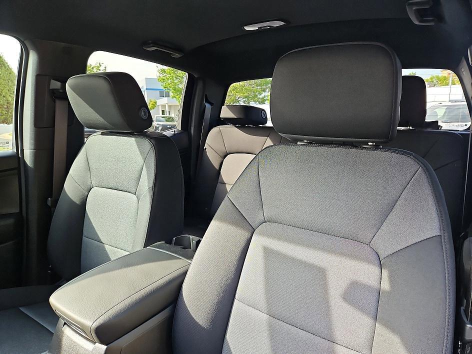 new 2025 Chevrolet Colorado car, priced at $31,034