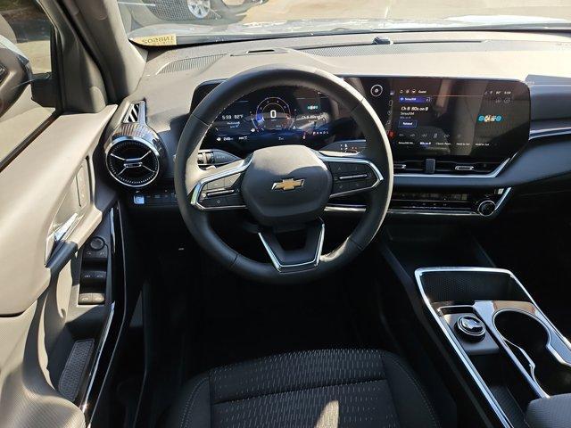 new 2026 Chevrolet Equinox car, priced at $31,995