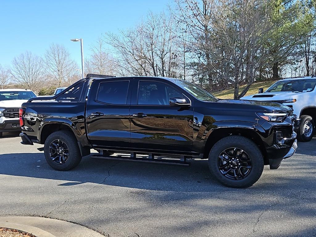 new 2025 Chevrolet Colorado car, priced at $42,670