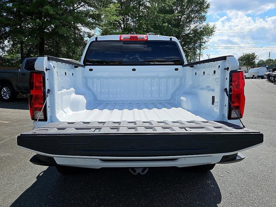 new 2026 Chevrolet Colorado car, priced at $33,444