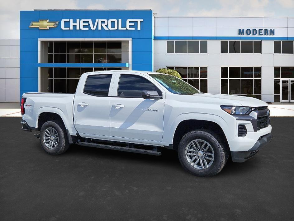 new 2026 Chevrolet Colorado car, priced at $33,444