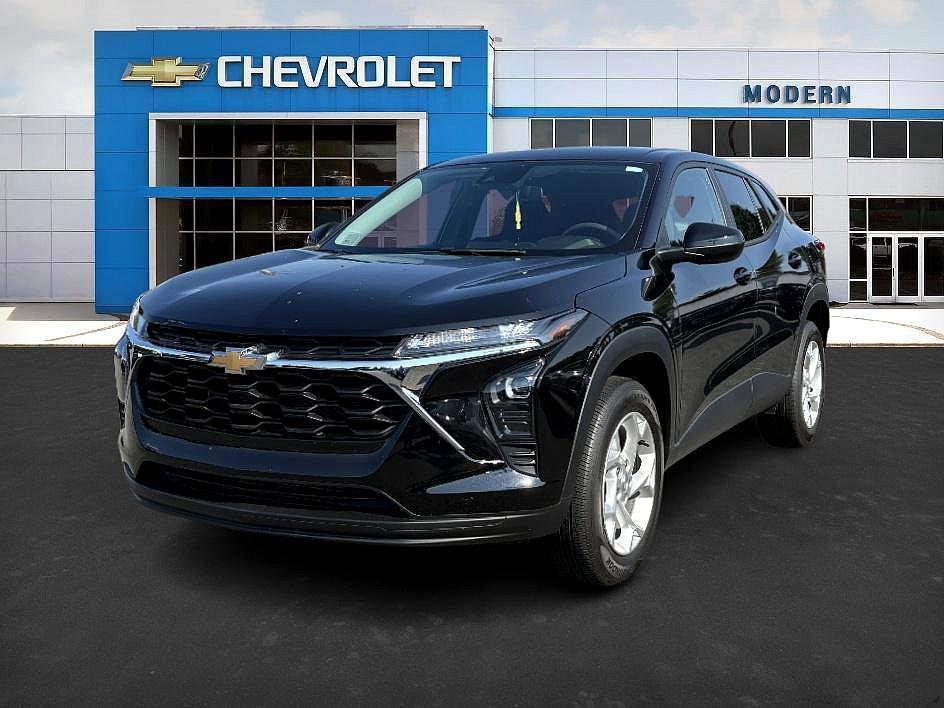 used 2024 Chevrolet Trax car, priced at $22,187