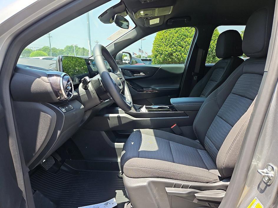 new 2025 Chevrolet Equinox car, priced at $23,445