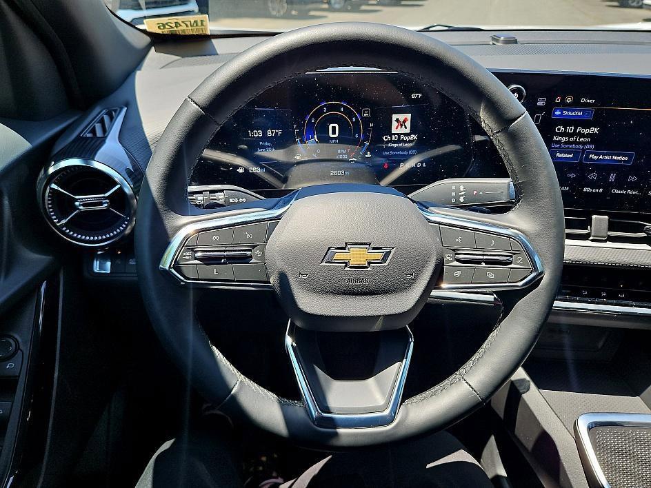 new 2025 Chevrolet Equinox car, priced at $24,280