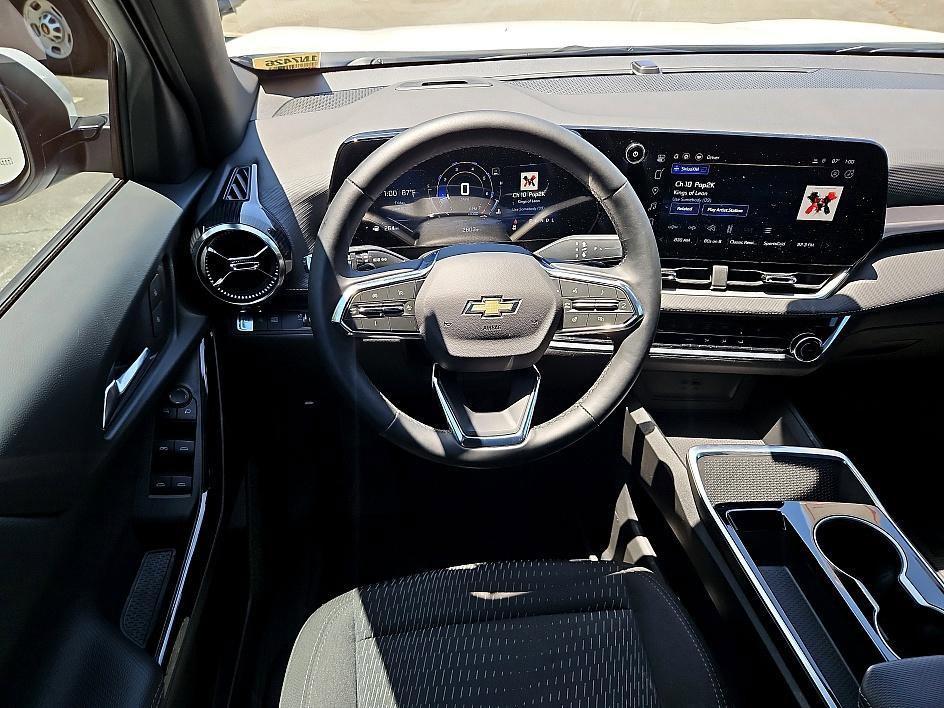new 2025 Chevrolet Equinox car, priced at $24,280