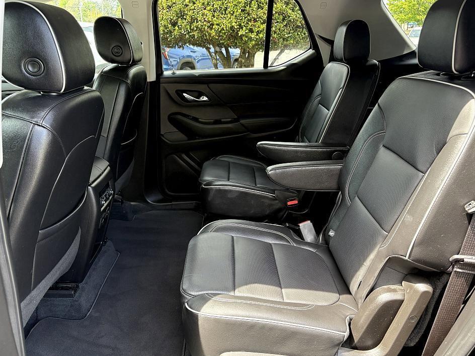 used 2021 Chevrolet Traverse car, priced at $29,497
