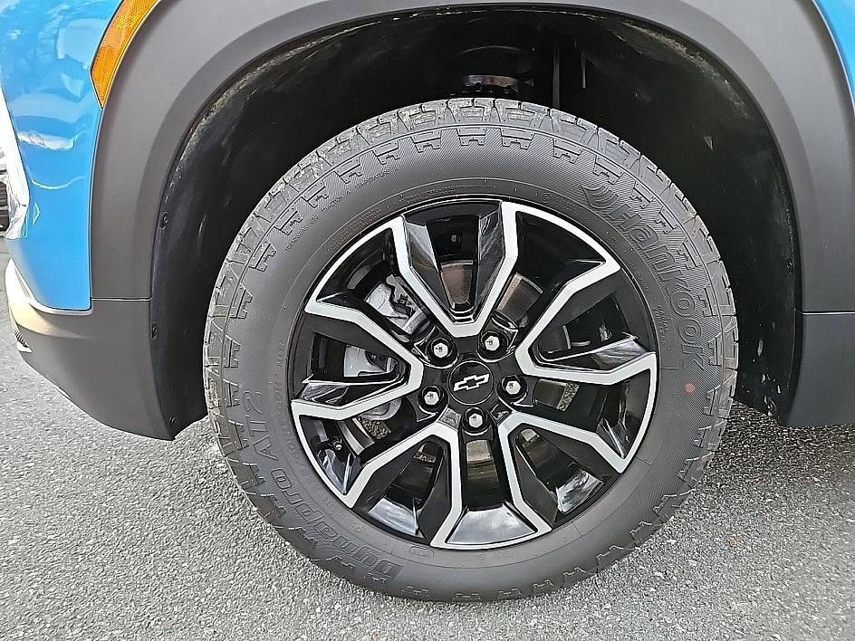 new 2025 Chevrolet TrailBlazer car, priced at $27,575