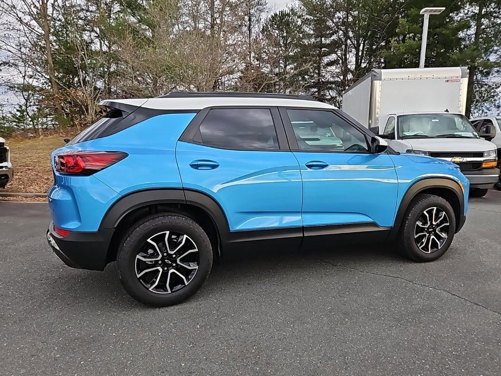 new 2025 Chevrolet TrailBlazer car, priced at $23,315