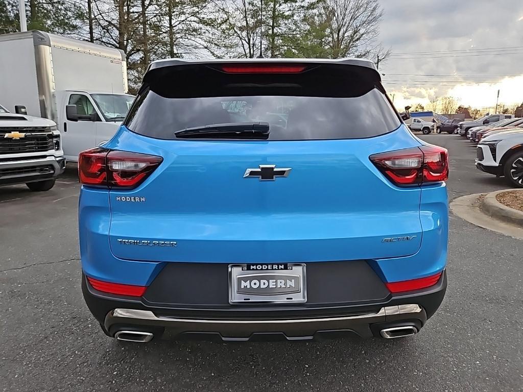 new 2025 Chevrolet TrailBlazer car, priced at $23,315