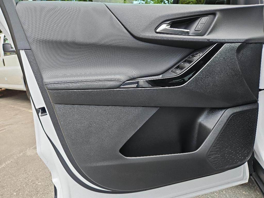 new 2026 Chevrolet Equinox car, priced at $32,595