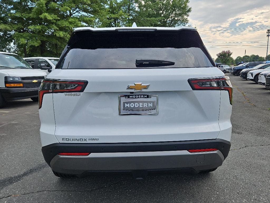 new 2026 Chevrolet Equinox car, priced at $32,595