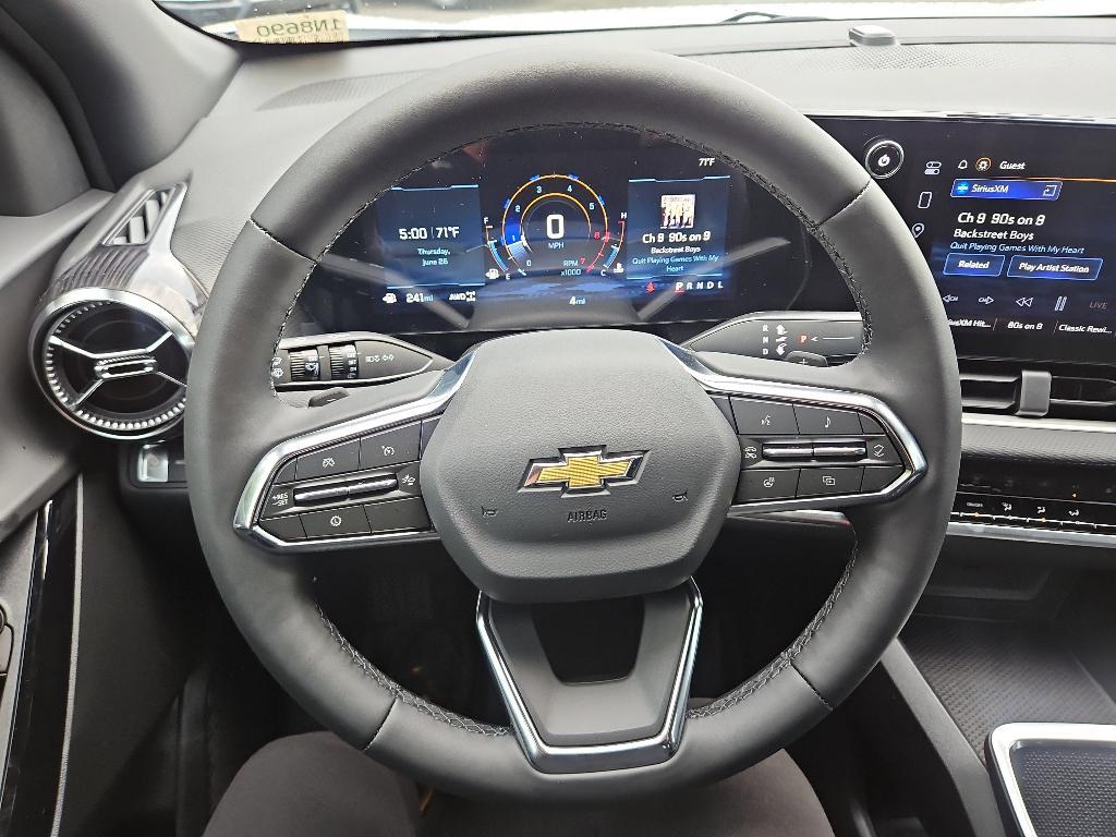 new 2026 Chevrolet Equinox car, priced at $32,595