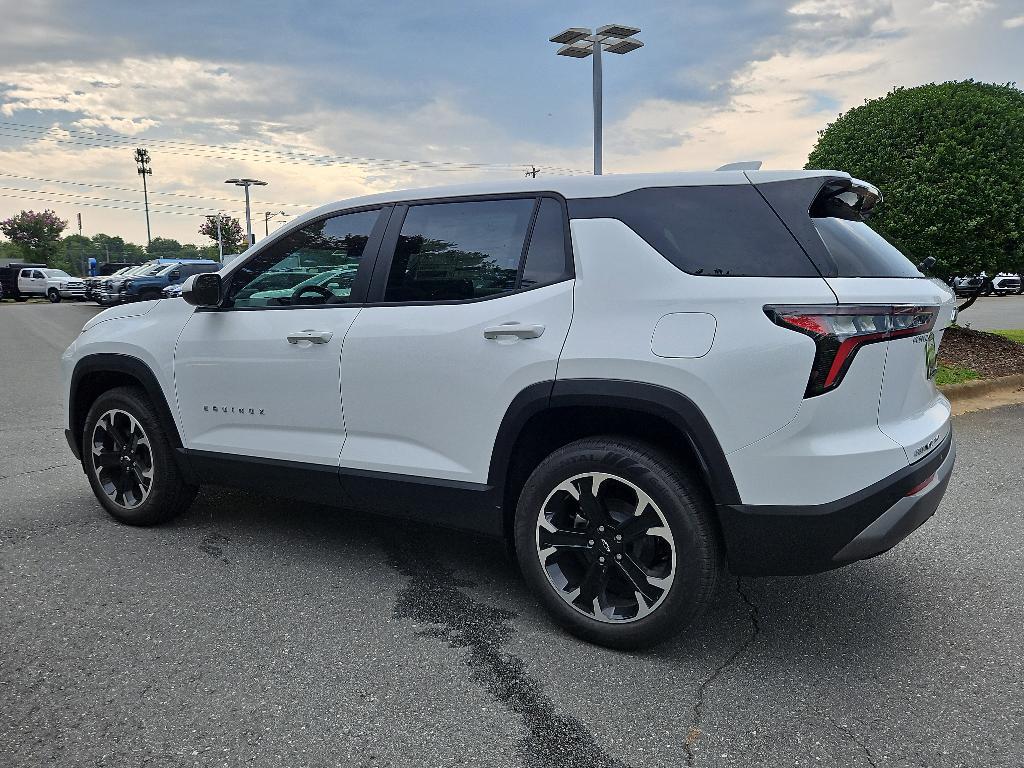 new 2026 Chevrolet Equinox car, priced at $32,595