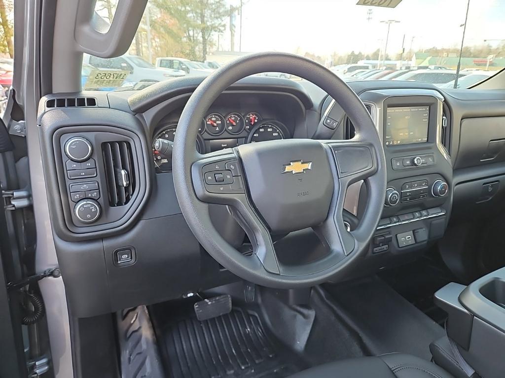 new 2025 Chevrolet Silverado 3500 car, priced at $46,314