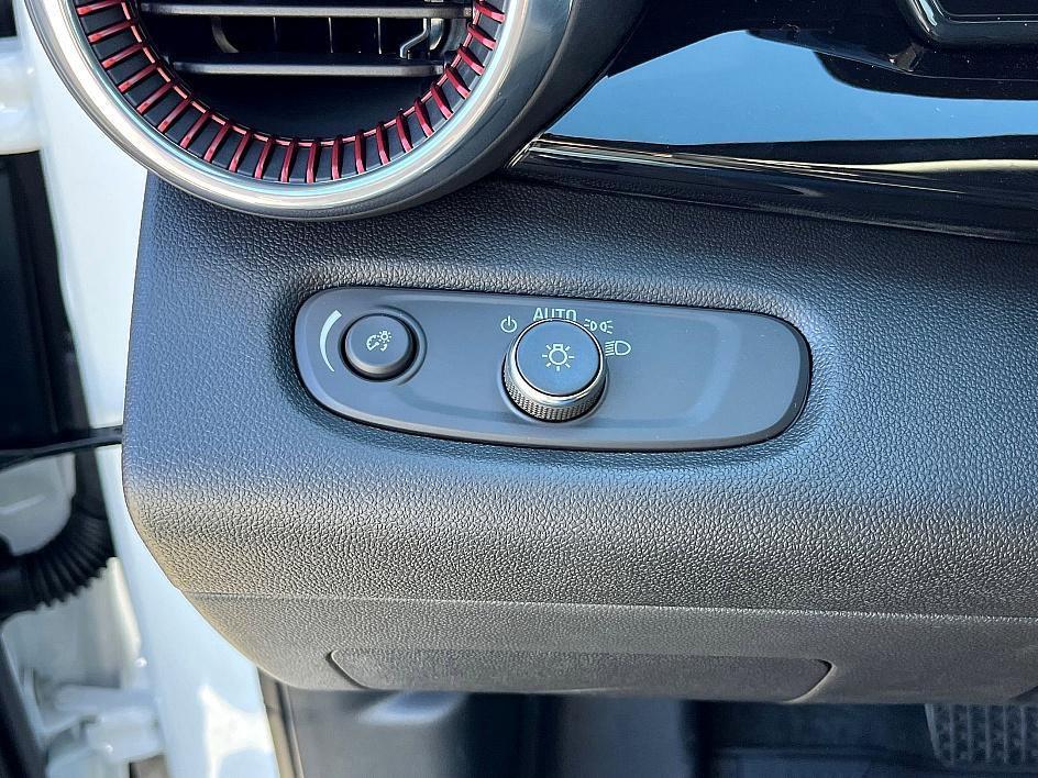 new 2026 Chevrolet Trax car, priced at $27,385