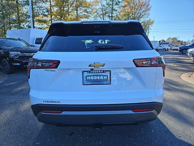 new 2025 Chevrolet Equinox car, priced at $26,579