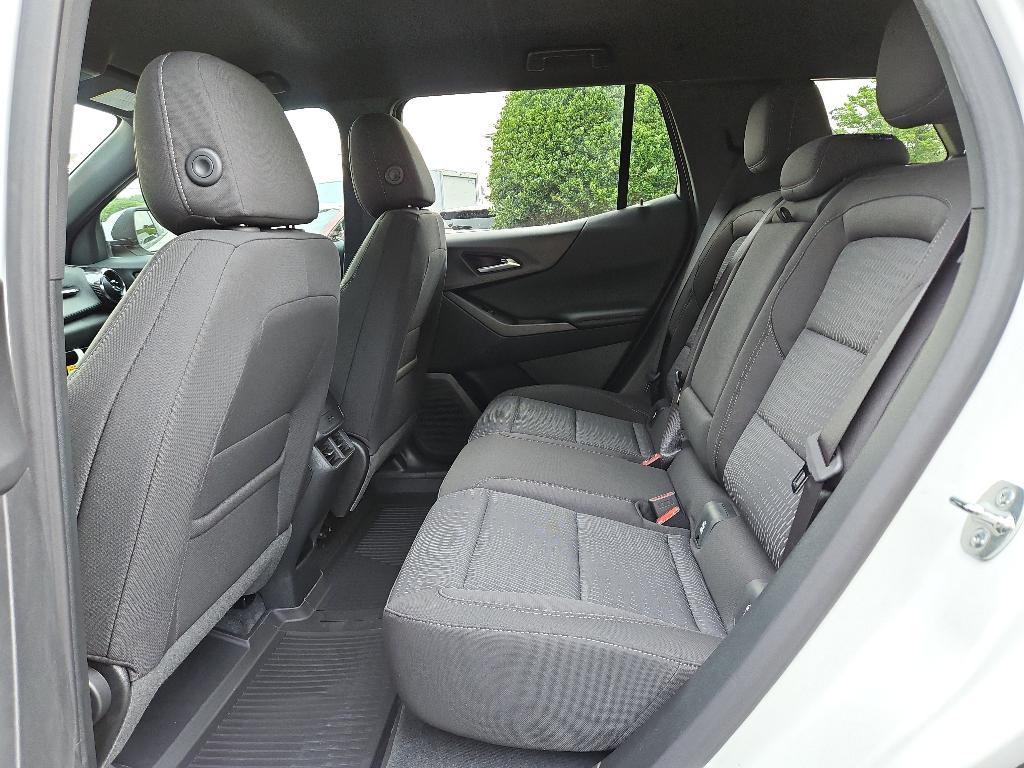 new 2026 Chevrolet Equinox car, priced at $31,995